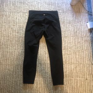 Black Wunder Under Lululemon leggings
